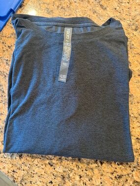 Vuori Men’s Strato Tech Long Sleeve Tee Dark Blue Heather XXL